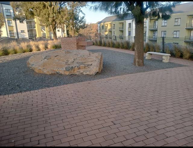 2 BEDROOM SECTIONAL TITLE FOR SALE IN LILIANTON
